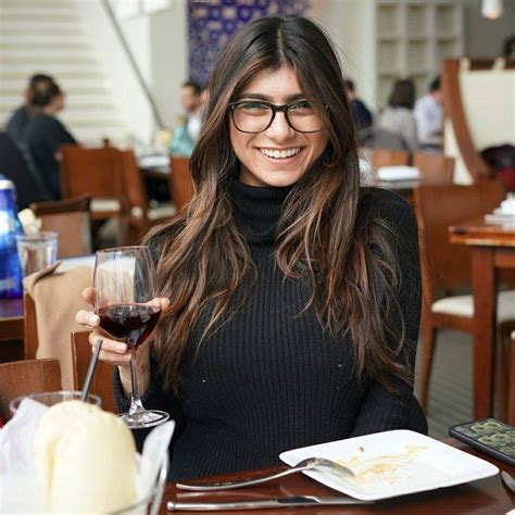 Watch & Download 4k/HD Full Mia Khalifa Porn Videos